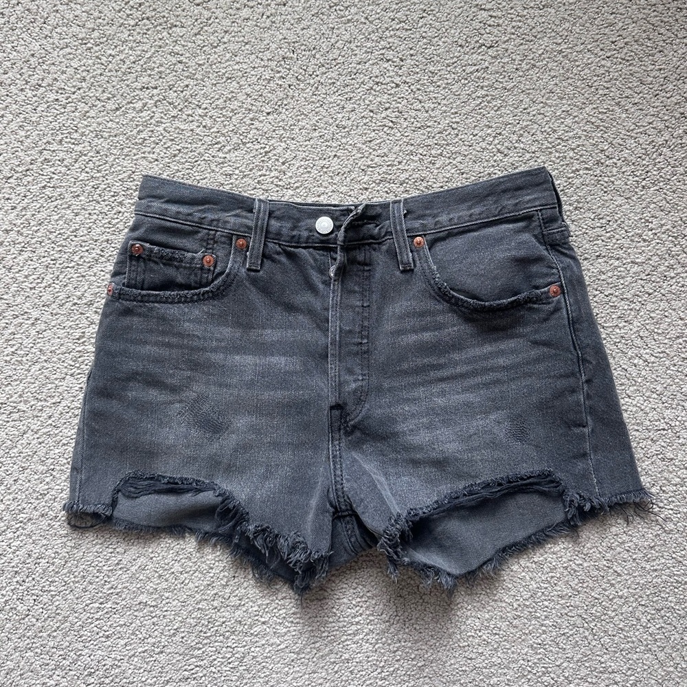 Women's Black Levi’s Denim Shorts